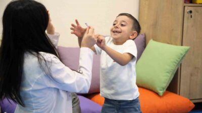 Kocaeli’de Gonca Engelsiz Yaşam Merkezi’nde yaklaşık bir yıldır dil ve