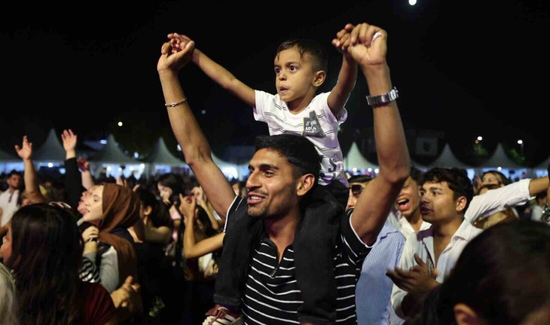 7 gündür süren 3. Geleneksel Kültür Festivali sona erdi Sakarya’da düzenlenen 3. Geleneksel Sakarya Kültür Festivali, Millet Bahçesi’nde gerçekleştirilen