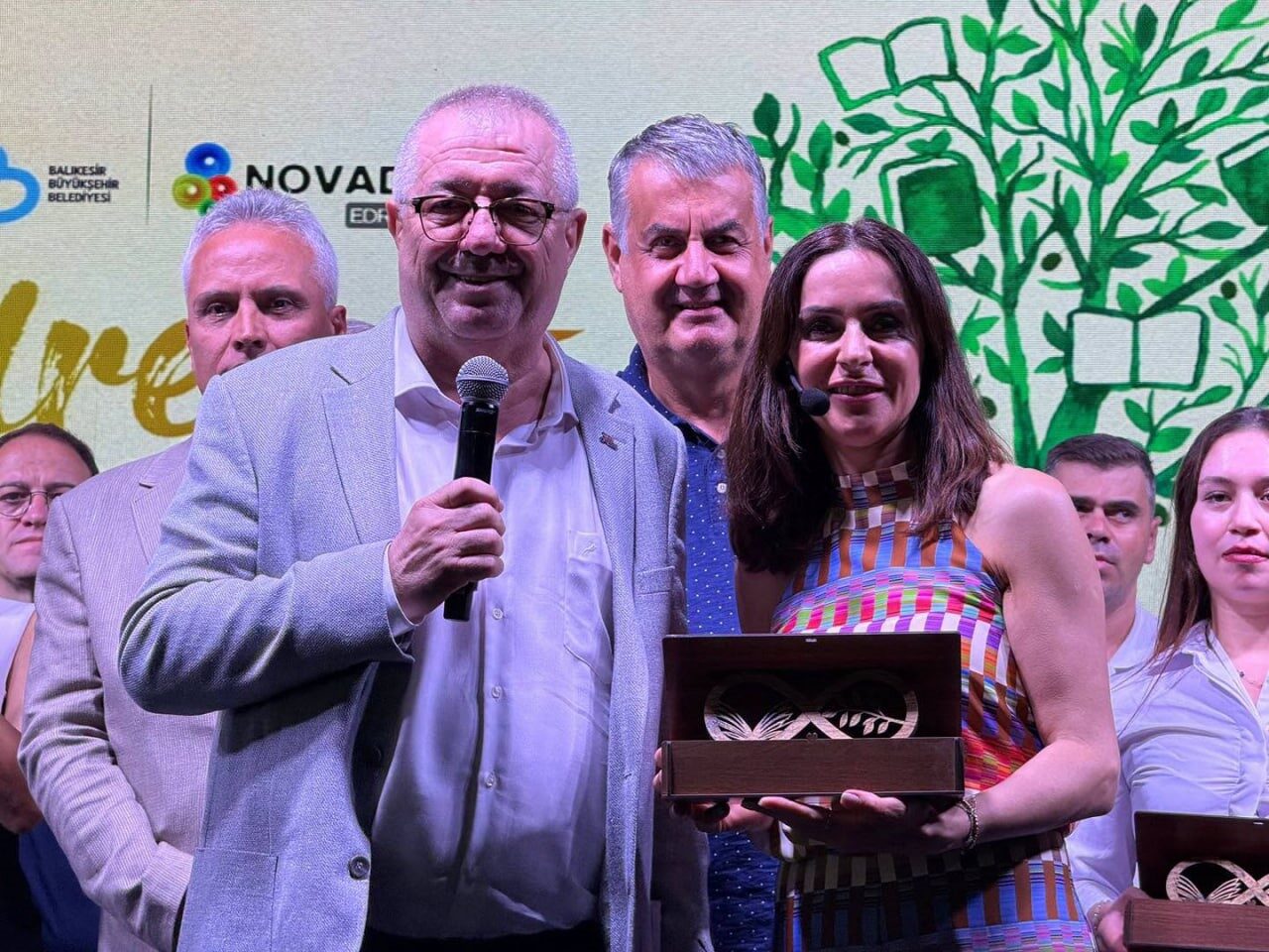 8. Edremit Kitap Fuarı, 7 günlük kültür ve sanat yolculuğunun ardından sona erdi 19 Bülten Medya -