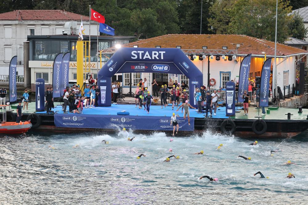Dünyanın ilk ve tek kıtalararası triatlon organizasyonu olan İstanbul Boğaziçi