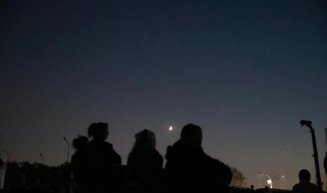 Osmangazi Belediyesi’nin Sukaypark’ta düzenlediği “Astro Fotoğrafçılık ve Gökyüzü Gözlemi” etkinliğinde