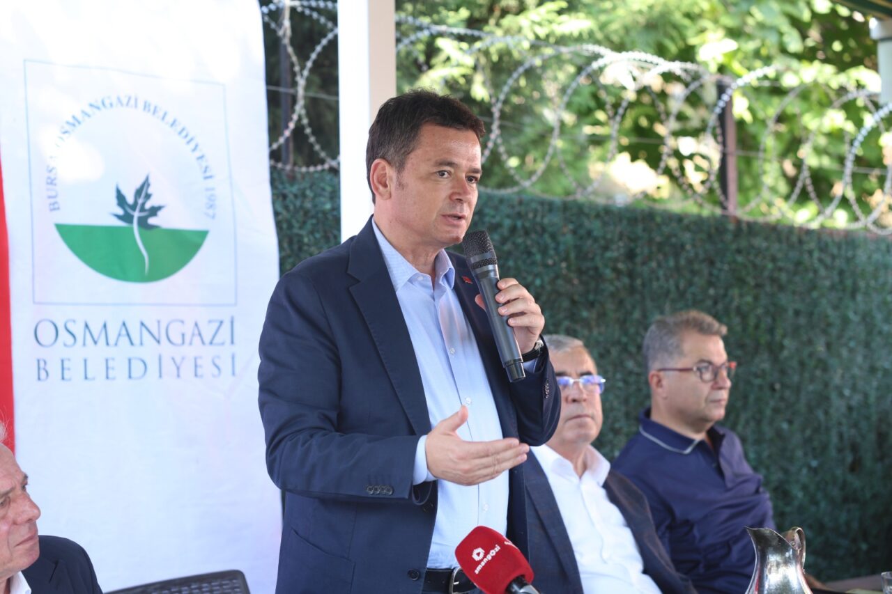 Osmangazi Belediye Başkanı Erkan Aydın, mahalle buluşmaları kapsamında Doğancı Mahallesi'nde