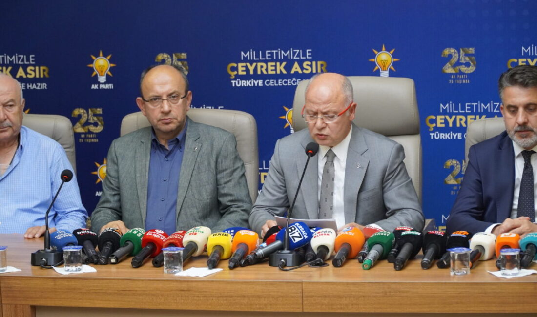 AK Parti’nin 25. yılında Bursa’dan güçlü mesajlar AK Parti’nin 25. kuruluş yıl dönümü dolayısıyla Bursa’da düzenlenen toplantıda