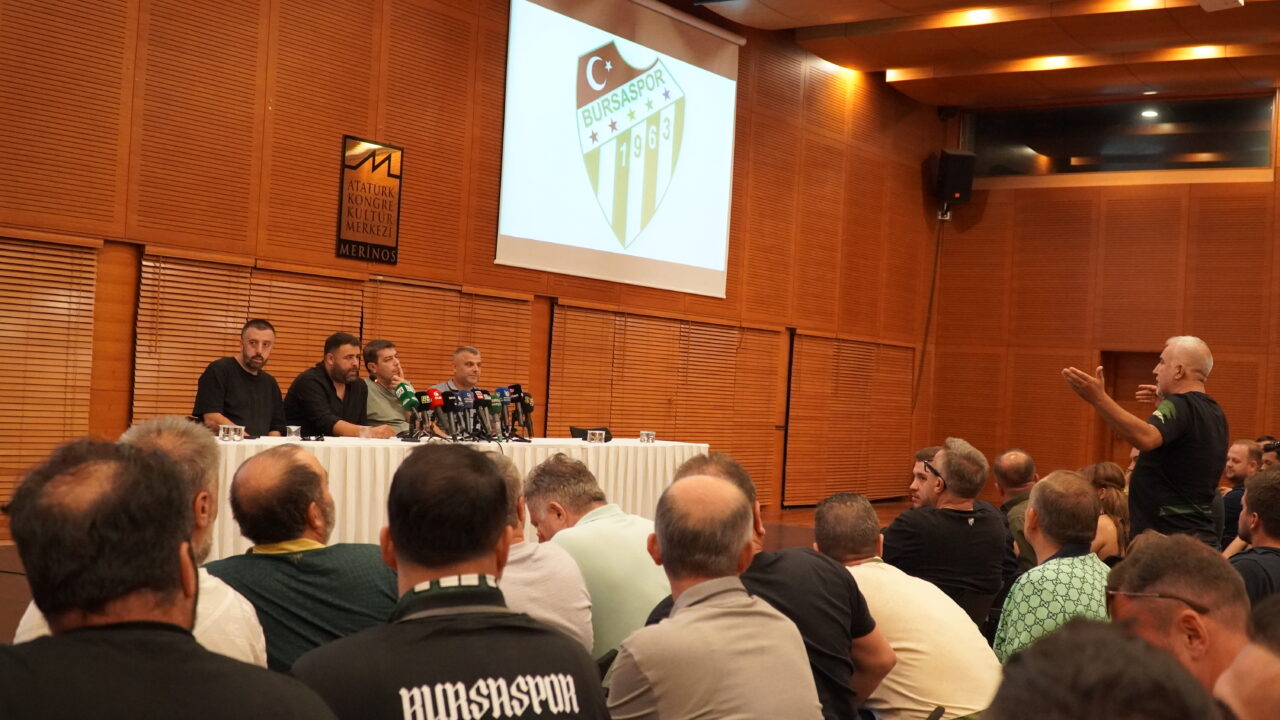 Bursaspor tribünlerinin önemli taraftar oluşumlarından Teksas, yeni sezon öncesi düzenlediği