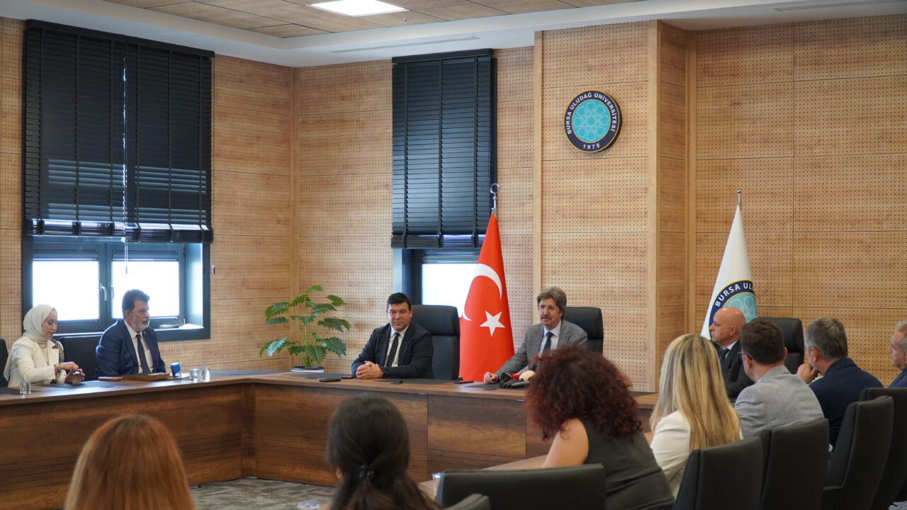 BUÜ’den KKTC üniversitesine akademik destek! 4 Bülten Medya -