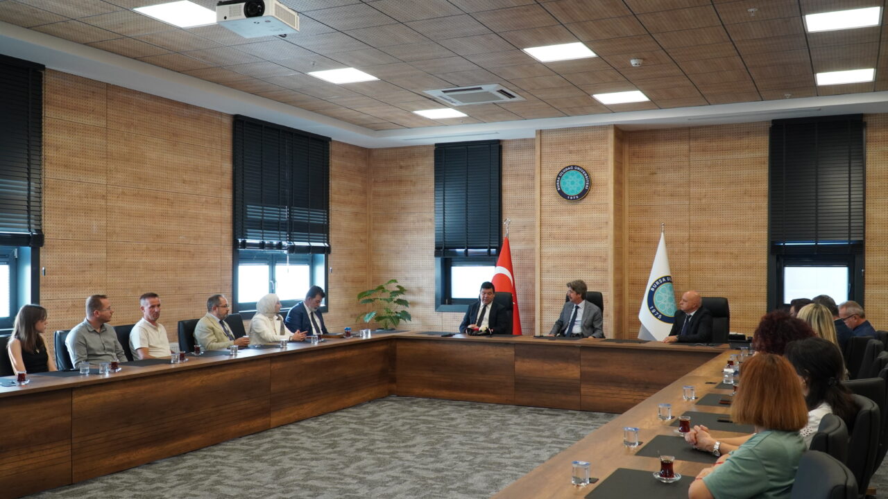 BUÜ’den KKTC üniversitesine akademik destek! 1 Bülten Medya -