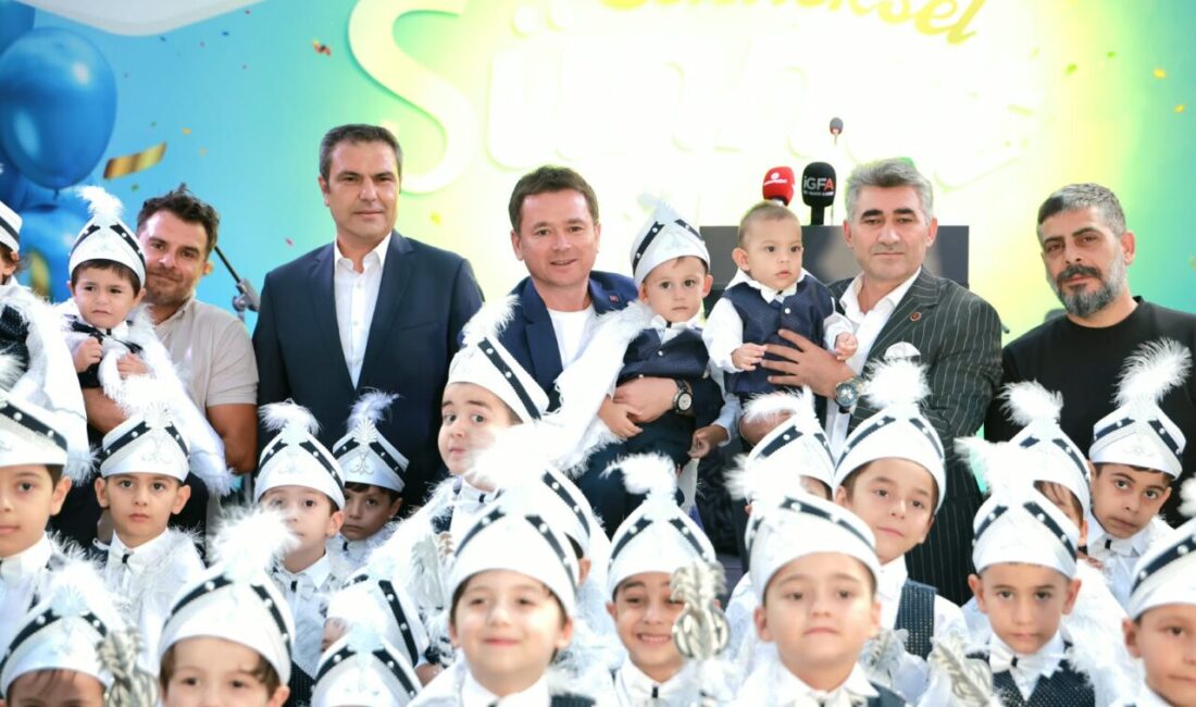 Osmangazi Belediyesi’nin düzenlediği sünnet şöleninde, 40 mahalleden 200 çocuk ve