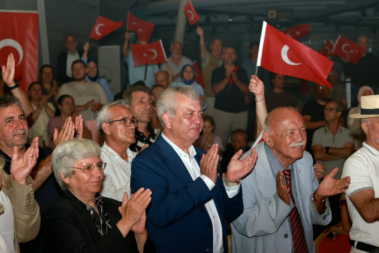 Salonda duygu dolu anlar yaşattı! 2 Bülten Medya -