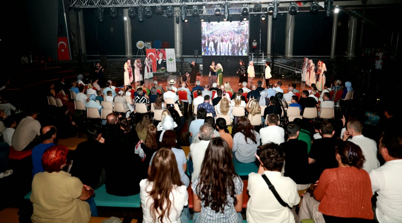 Salonda duygu dolu anlar yaşattı! 1 Bülten Medya -