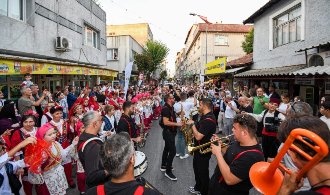 Balkan rüzgarı Osmangazi’de esti! Bursa’da düzenlenen 20. Osmangazi Belediyesi Uluslararası NAKEM Balkan Festivali, farklı