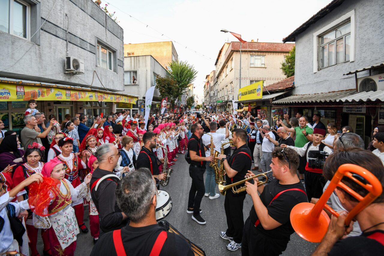 Bursa’da düzenlenen 20. Osmangazi Belediyesi Uluslararası NAKEM Balkan Festivali, farklı