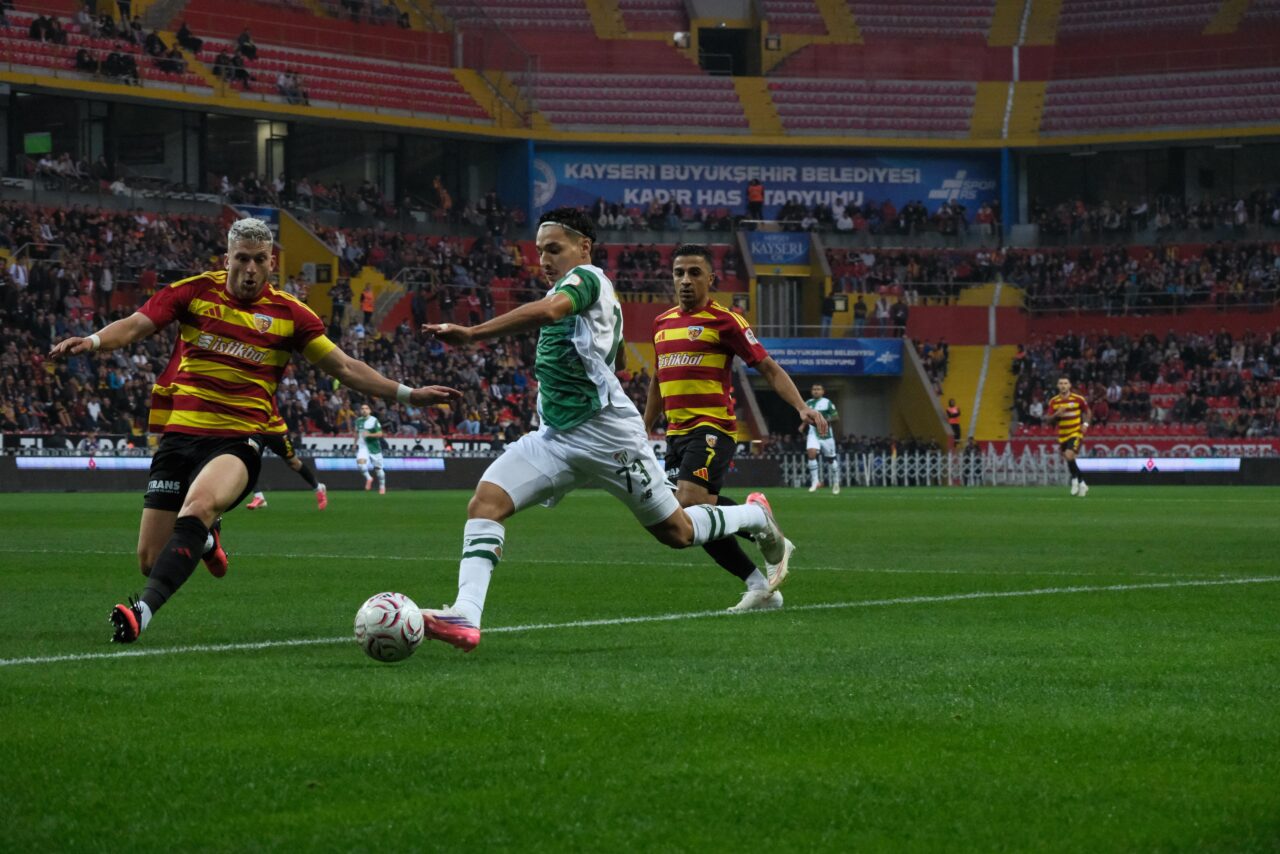 Bursaspor, Trendyol 1. Lig’in 4. haftasında deplasmanda karşılaştığı Kayserispor’u 2-1