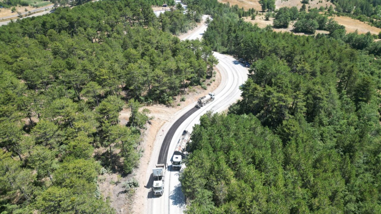 Bursa Büyükşehir Belediyesi, Keles'in Delice Mahallesi'nde 7 kilometrelik güzergahta sathi