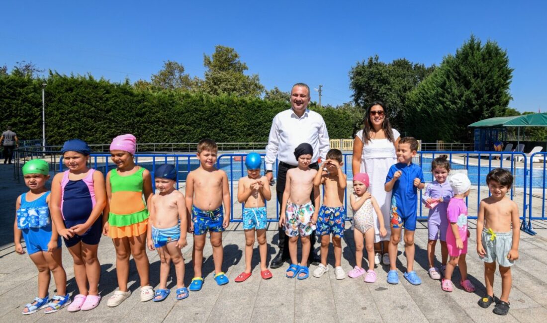 Minik yüzücüler sertifikalarını aldı Osmangazi Belediyesi’nin Yaz Spor Okulları kapsamında düzenlediği yüzme eğitimlerini tamamlayan