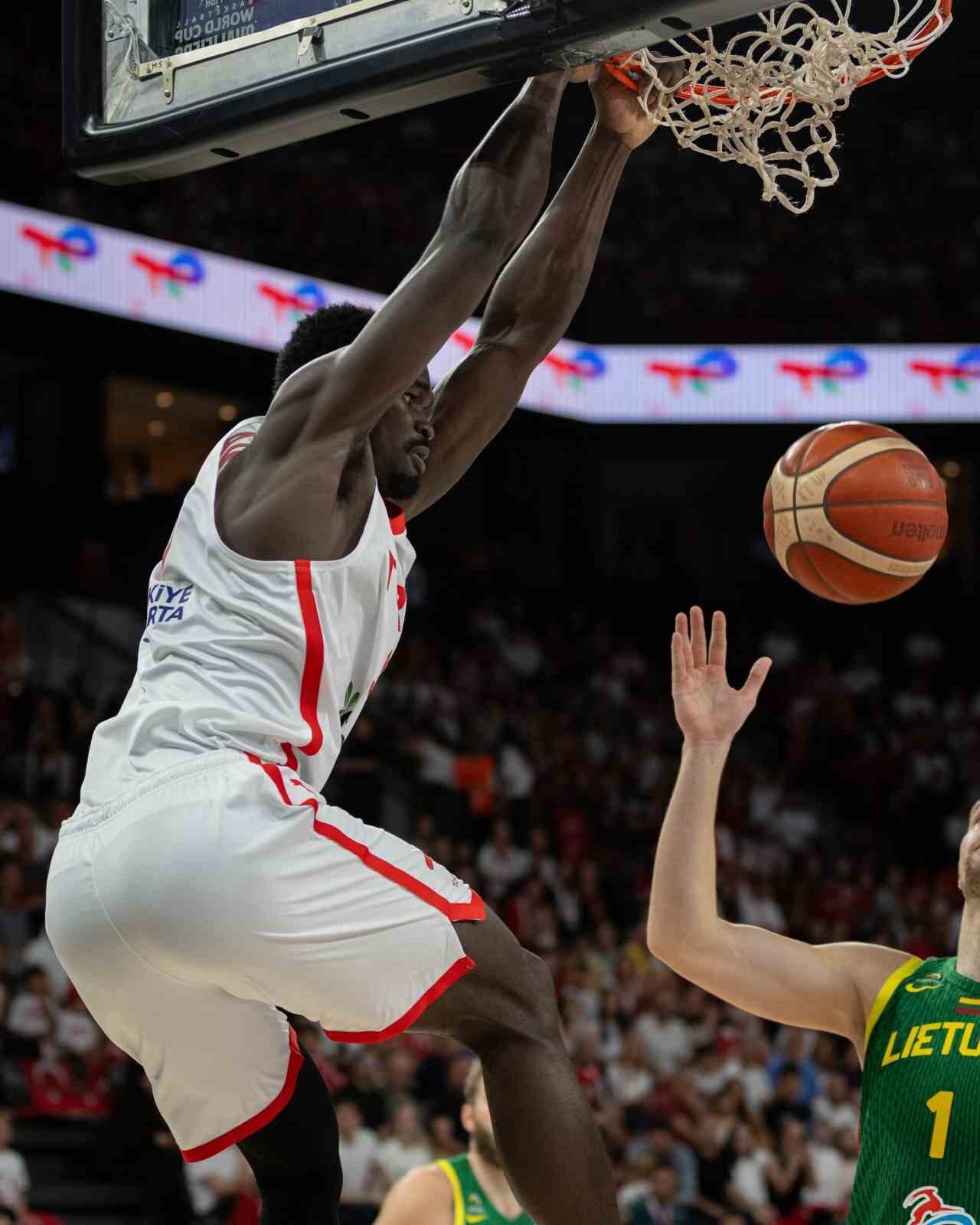 A Milli Erkek Basketbol Takımı, Litvanya’yı farklı yendi 20 Bülten Medya -