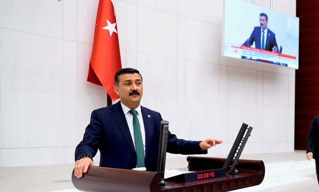 Türkoğlu’ndan eğitim genelgesine sert tepki! İYİ Parti Bursa Milletvekili Selçuk Türkoğlu, Millî Eğitim Bakanlığı’nın 2026-2027