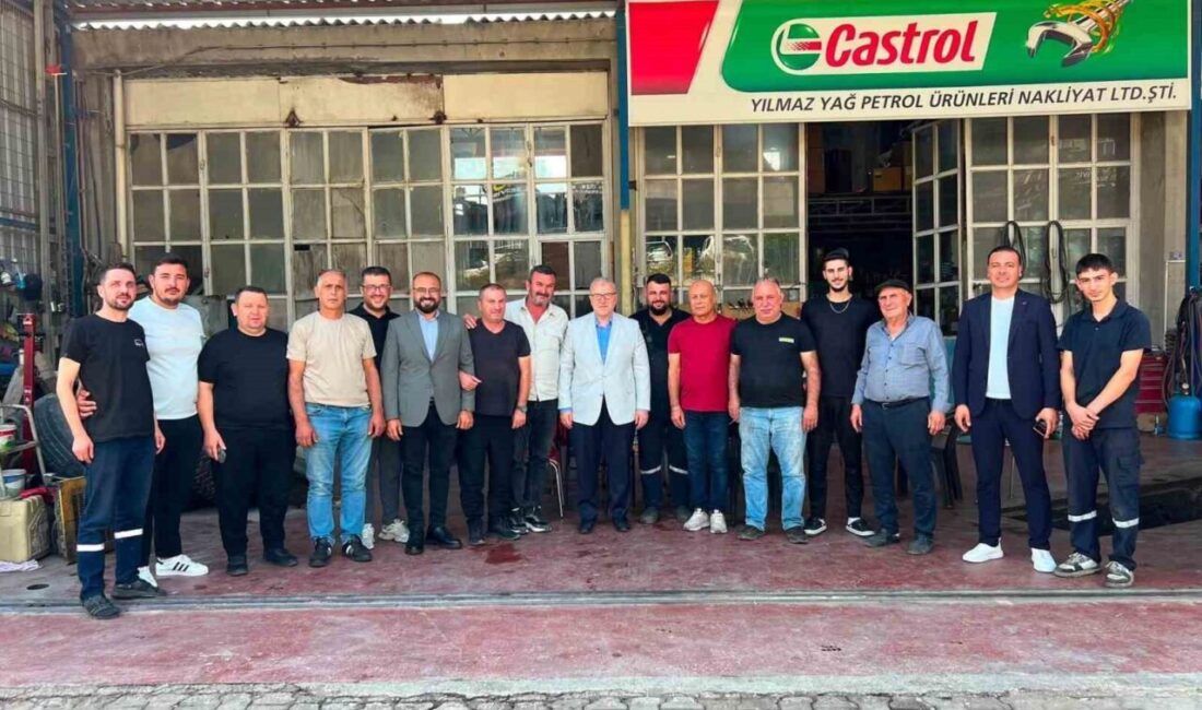 AK Parti heyeti sanayi esnafıyla bir araya geldi AK Parti Bilecik heyeti Küçük Sanayi Sitesi esnafıyla bir araya