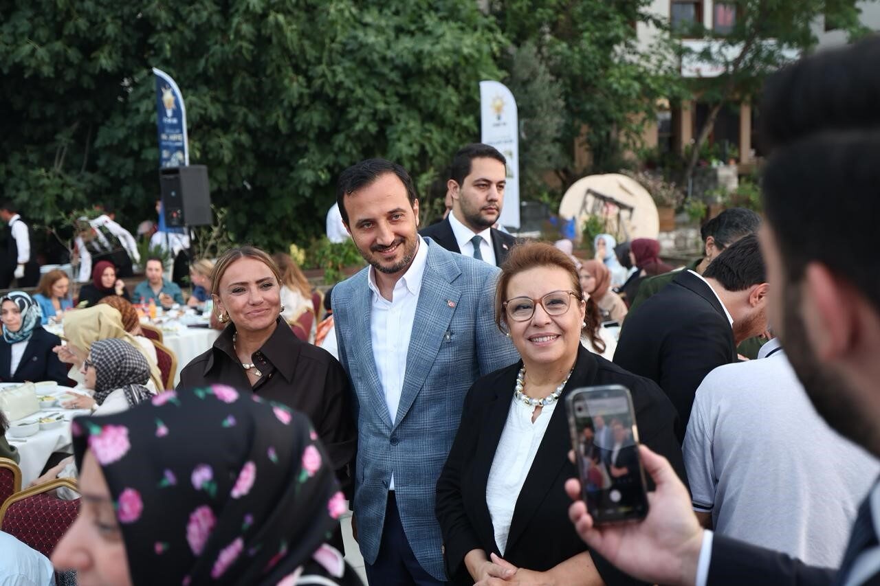 AK Parti’nin 25. yılında ebediyete irtihal eden teşkilat mensupları dualarla anıldı 21 Bülten Medya -
