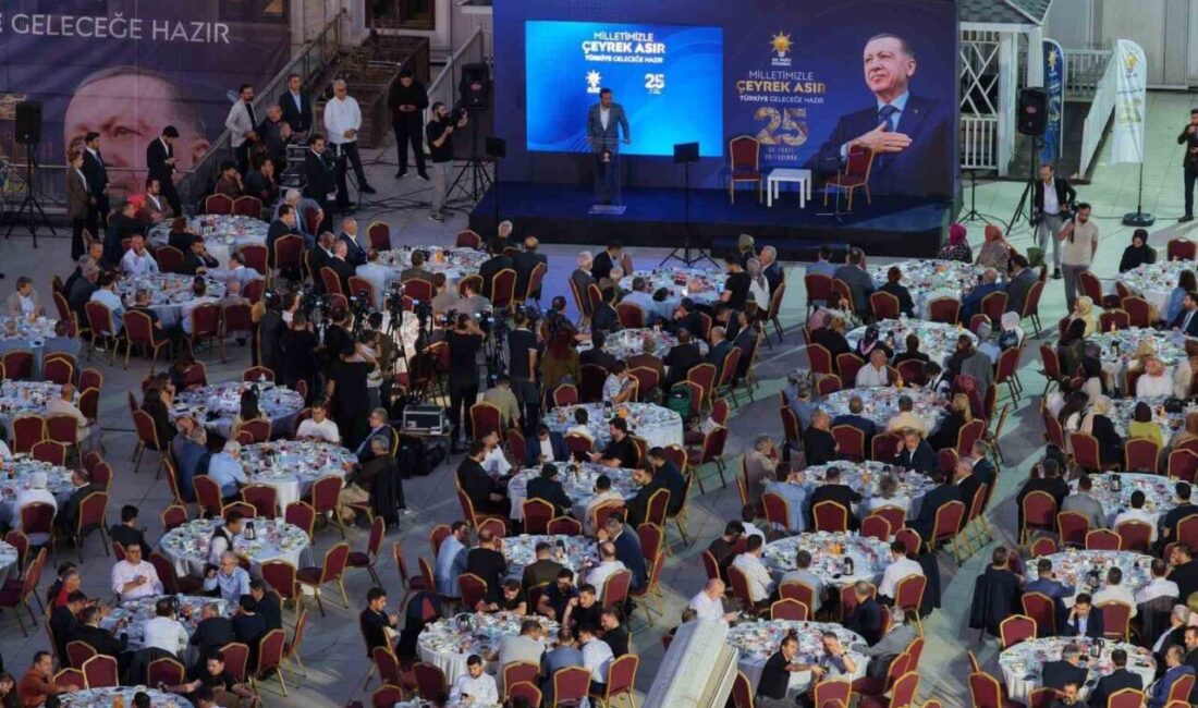 AK Parti’nin 25. yılında ebediyete irtihal eden teşkilat mensupları dualarla anıldı AK Parti’nin 25’inci kuruluş yıl dönümünde düzenlenen programda, ebediyete irtihal