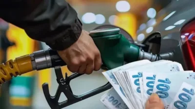 Motorinin litre fiyatına bu geceden itibaren 2,92 TL zam yapılması