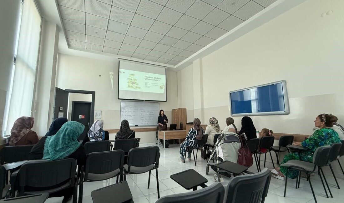 Sakarya’nın Akyazı ilçesinde bulunan Sosyal Gelişim Merkezi’nde (SGM) düzenlenen 5