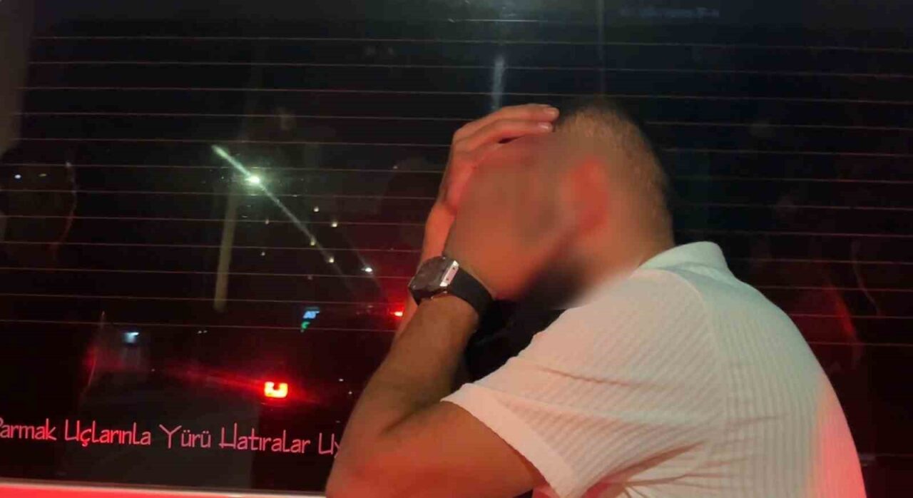Alkollü sürücüden ilginç hareketler.. Yüzünü sakladı, basın mensubunu kayda alıp küfür etti 35 Bülten Medya -