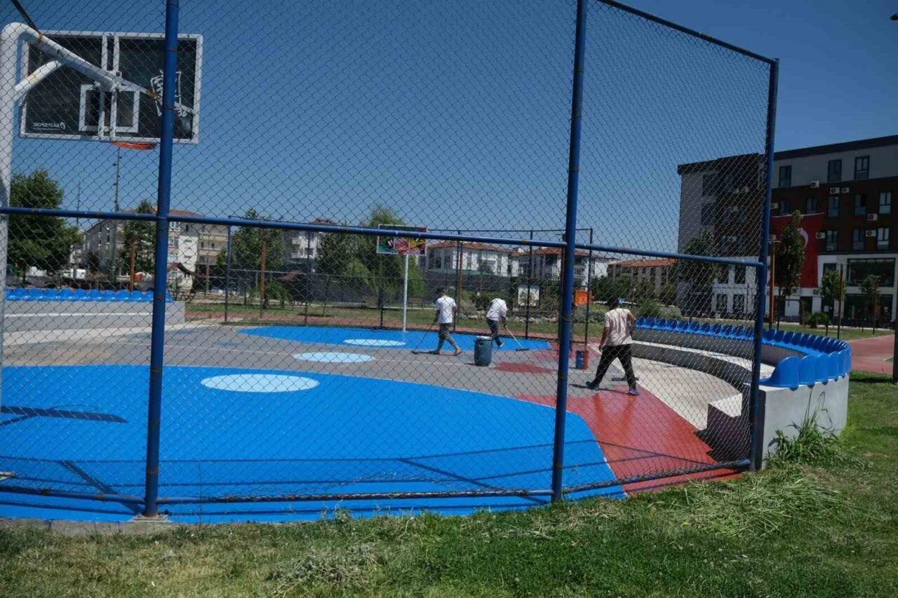 Altıeylül’de parklara güvenli ve modern dokunuş 19 Bülten Medya -