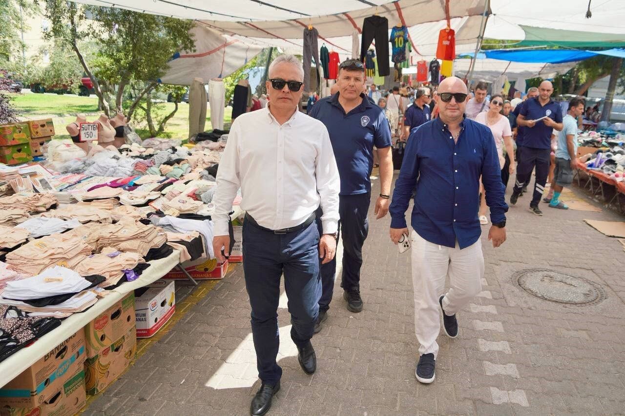 Altınoluk Salı Pazarı’nda denetimler sıklaştırıldı 13 Bülten Medya -