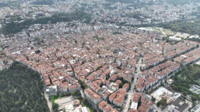 Bursa Büyükşehir Belediye Başkan Vekili Şahin Biba, Osmangazi ilçesindeki 82
