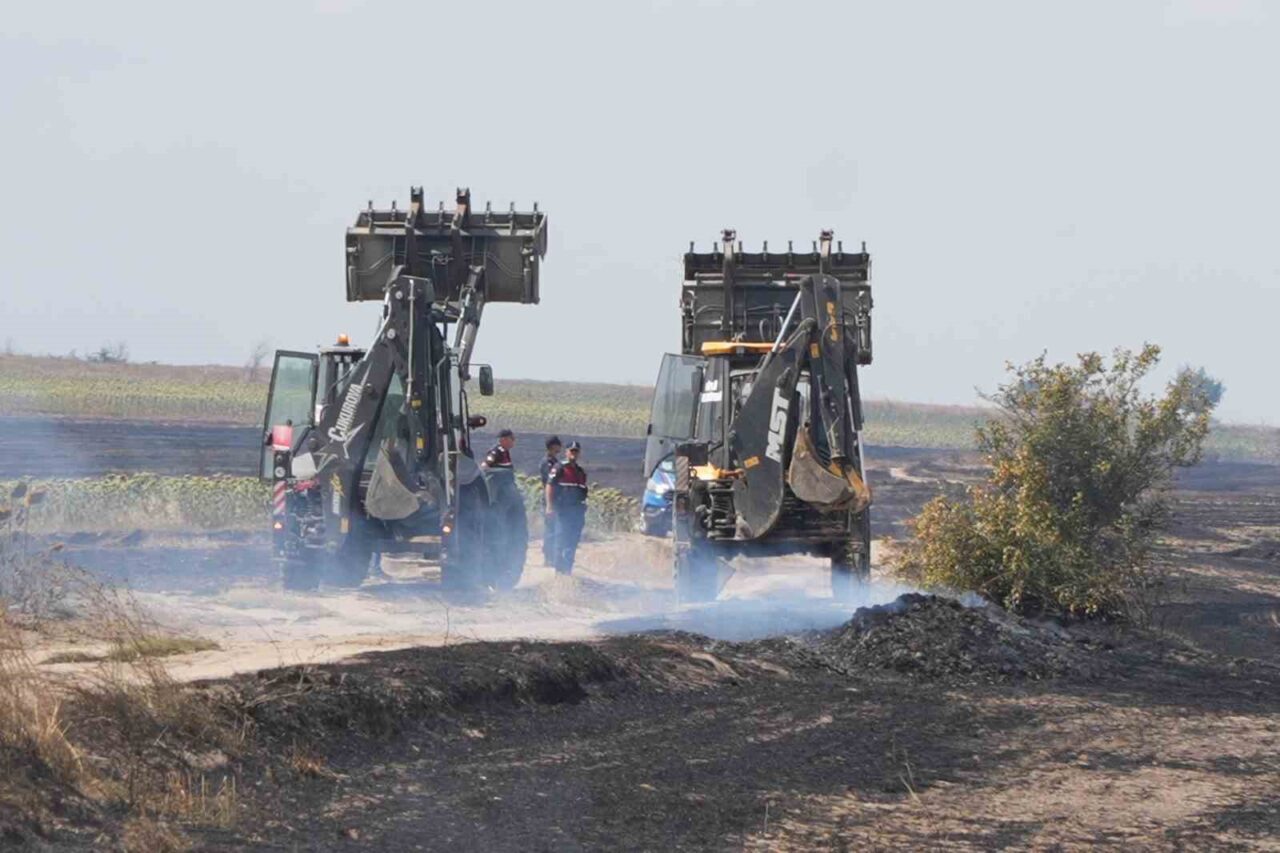 Anız yangını köyleri alarma geçirdi 90 Bülten Medya -