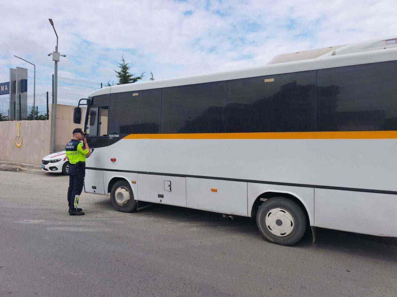 Aracı çekilenler dikkat, Tekirdağ’da ücretler belli oldu: Otopark 60 TL’den, çekici 650 TL’den başlıyor 10 Bülten Medya -