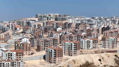 Arnavutköy’de TOKİ tarafından yapımı sürdürülen 36 bin konutluk dev projede