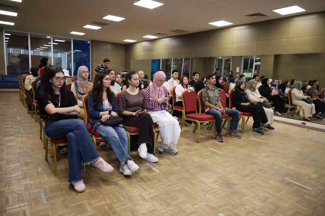 Arnavutköy’de üniversite adaylarına tercih desteği 24 Bülten Medya -