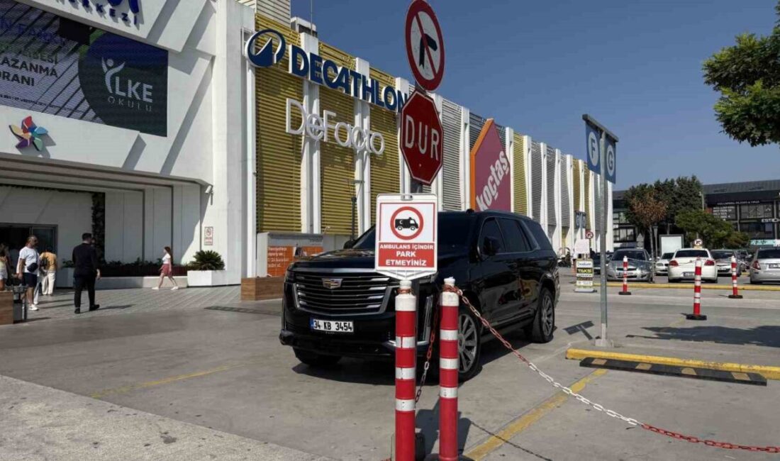 Ambulans alanına 25 milyonluk araç! Sakarya’da bir alışveriş merkezinin otoparkında, ambulansların acil durumlarda kullanması için