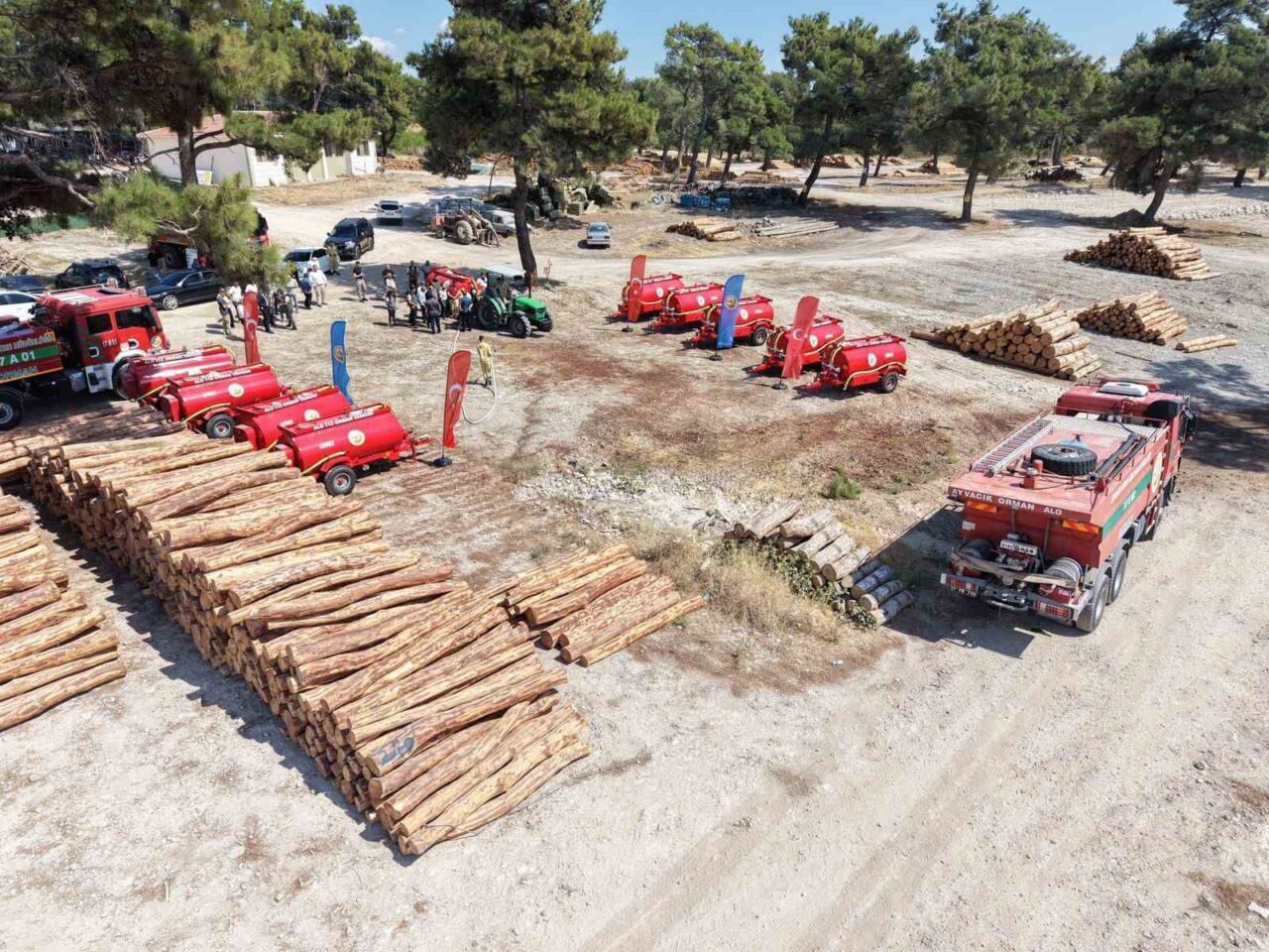 Ayvacık’ta 10 köye yangın söndürme tankeri alındı 12 Bülten Medya -