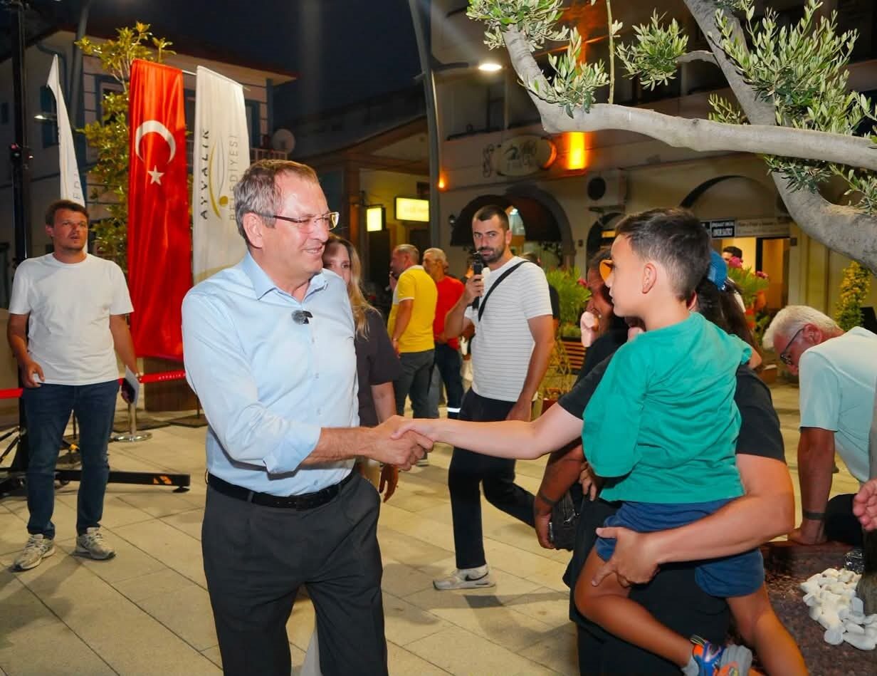 Ayvalık, tarihi Gümrük Meydanı’na kavuştu 16 Bülten Medya -