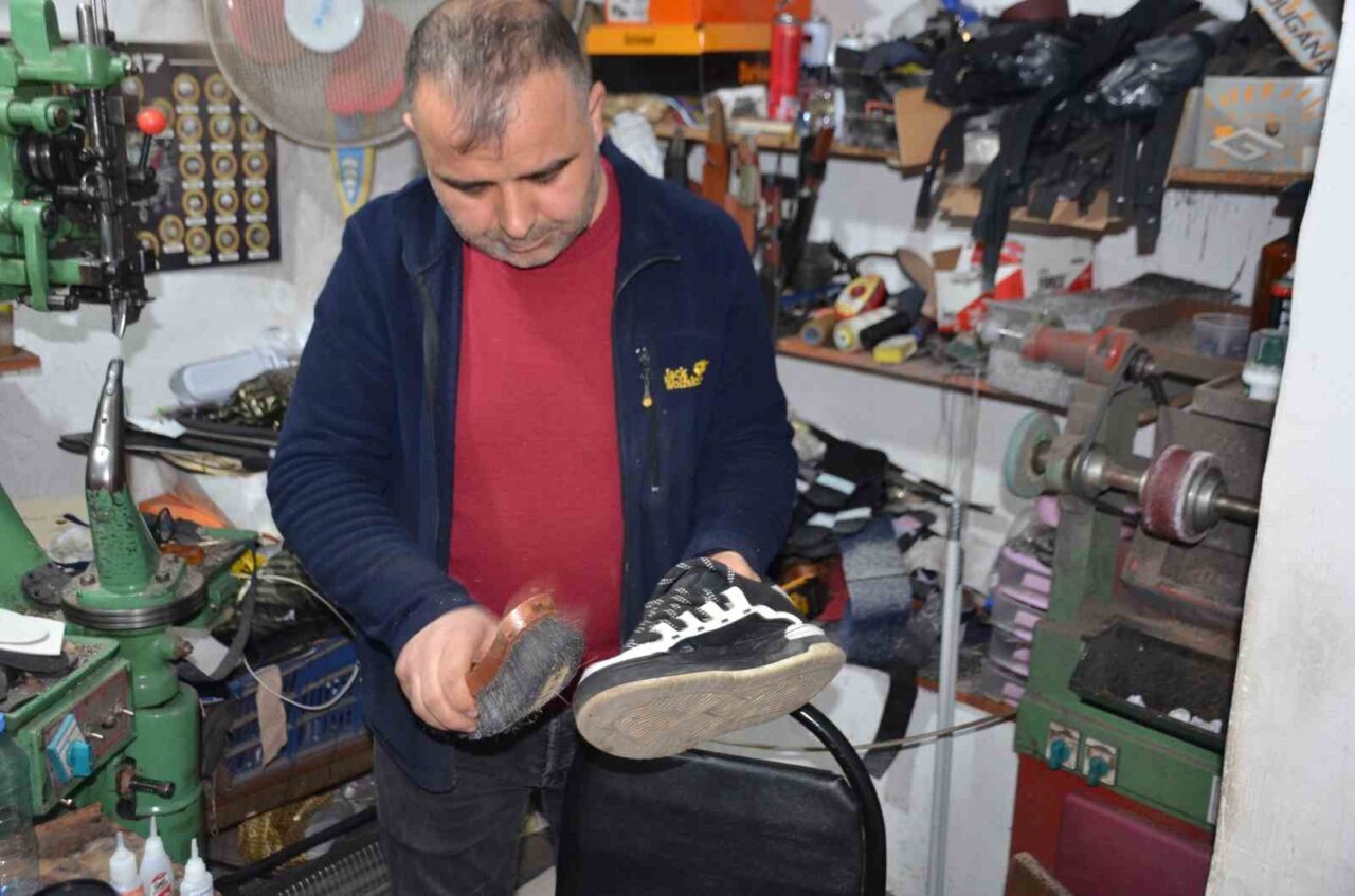 Babasından miras kalan mesleği 26 yıldır sürdürüyor 22 Bülten Medya -