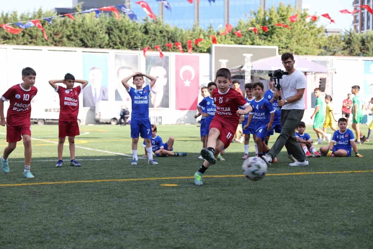 Bağcılar’da "Mahallenin Yıldızları" etkinliği için görkemli kapanış töreni 15 Bülten Medya -