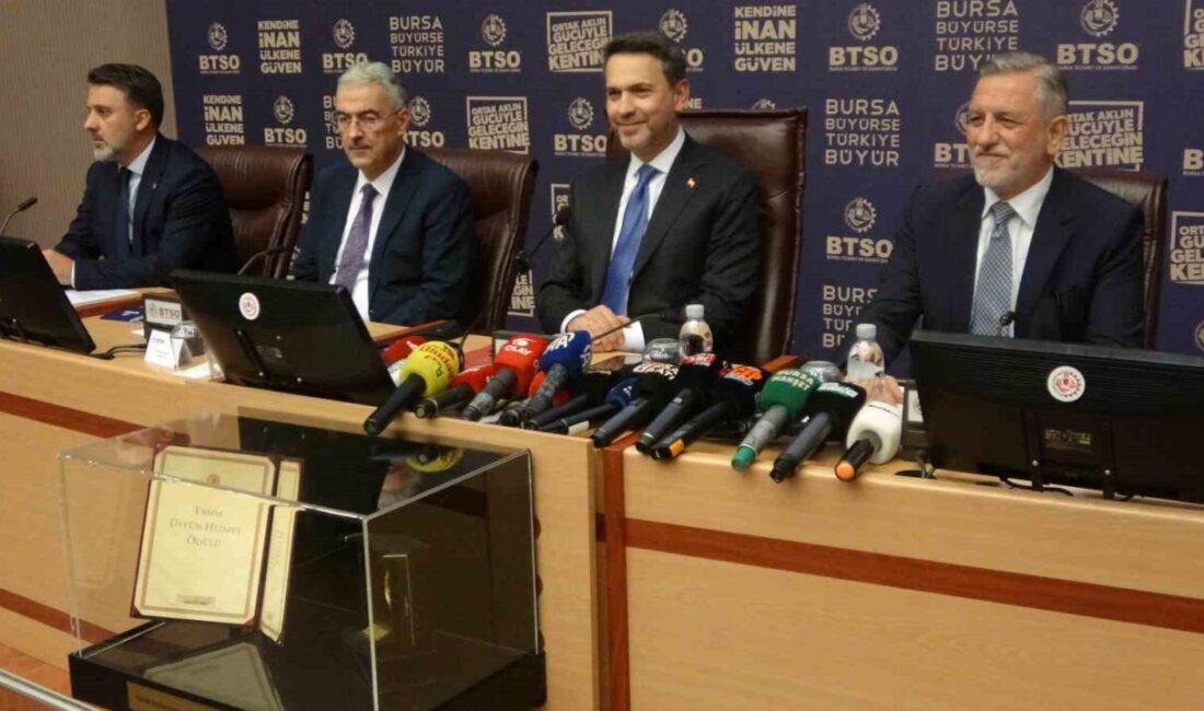 Bakan Bayraktar: “Enerji meselesi milli güvenlik meselesidir” Enerji ve Tabii Kaynaklar Bakanı Alparslan Bayraktar, Bursa’da iş dünyası