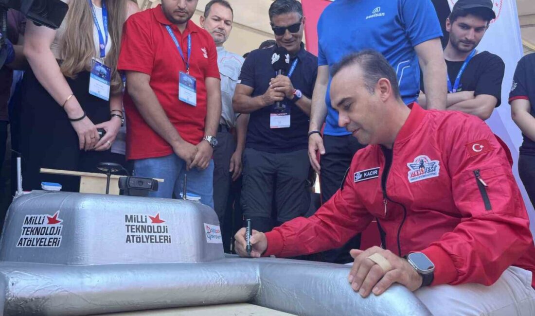 Sanayi ve Teknoloji Bakanı Mehmet Fatih Kacır, Kocaeli’de gerçekleştirilen TEKNOFEST