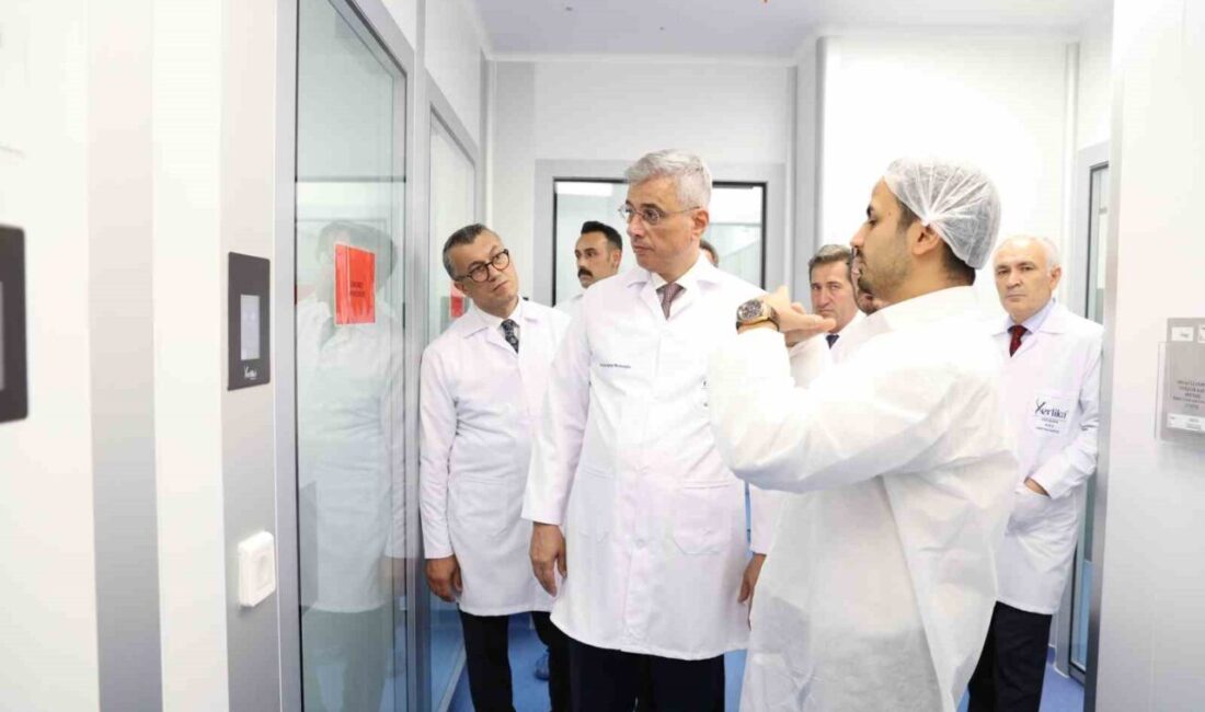 Sağlık Bakanı Kemal Memişoğu, Çerkezköy Organize Sanayi Bölgesi’nde sağlık ürünleri