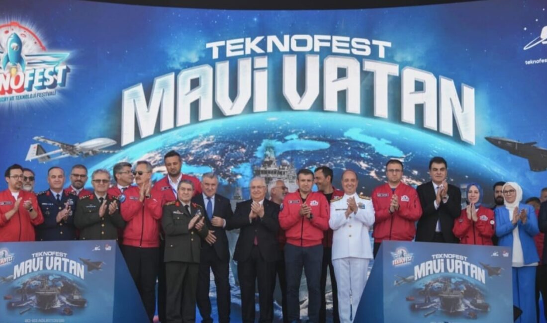 Bakan Yaşar Güler: “TEKNOFEST kuşağının ortaya koyduğu heyecan, azim ve özgüven bizleri gururlandırıyor” Milli Savunma Bakanı Yaşar Güler, “TEKNOFEST kuşağının ortaya koyduğu heyecan,