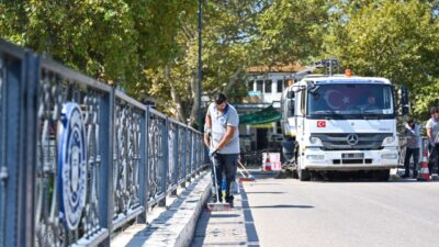 Bursa Büyükşehir Belediyesi, kentin önemli turizm noktalarından Gölyazı’da temizlik, bakım