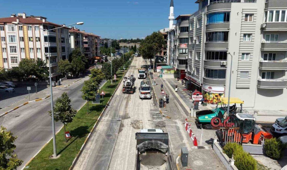 Balıkesir Büyükşehir, Savaştepe Caddesi’ni yeniliyor Balıkesir Büyükşehir Belediyesi, Altıeylül ilçesinin en işlek caddelerinden olan Savaştepe