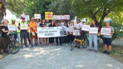 Balıkesir’in Burhaniye ilçesinde 4 gün önce bisikletiyle giderken iki aracın