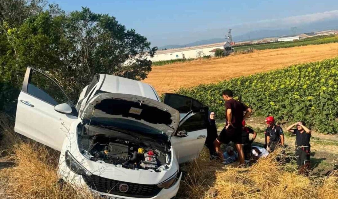 Bandırma Belediye Başkanı Dursun Mirza’nın makam aracı kazaya karıştı Balıkesir’in Bandırma ilçesinde Belediye Başkanı Dursun Mirza’nın makam aracı, Kuş