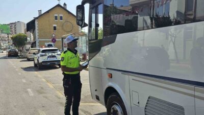 Bandırma İlçe Emniyet Müdürlüğü ekiplerinin trafik güvenliğinin sağlanması amacıyla gerçekleştirdiği