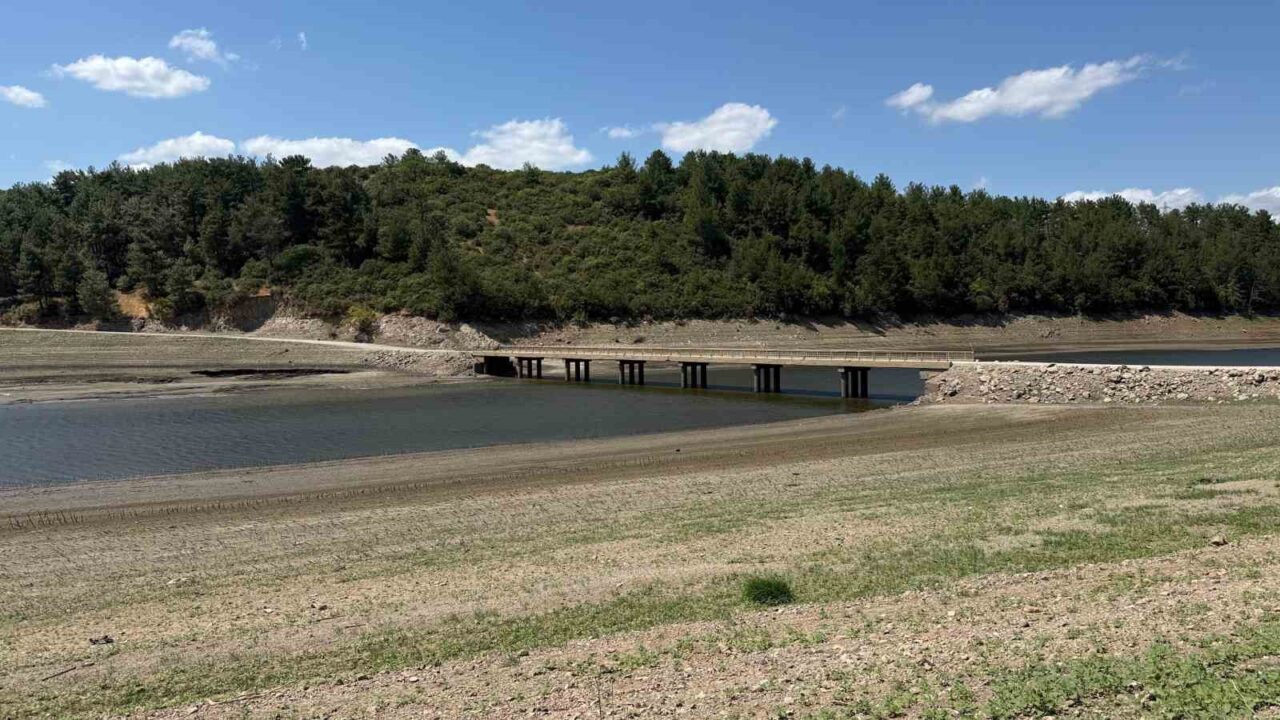 Baraj suları çekildi, köprü ulaşıma açıldı 10 Bülten Medya -