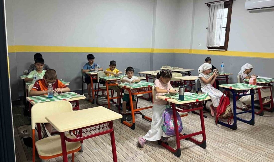 Başiskele’de çocuk ve gençlere değerler eğitimi veriliyor Başiskele’de hayata geçirilen “Genc-i Âlâ Gençlik Modeli” kapsamında çocuk ve