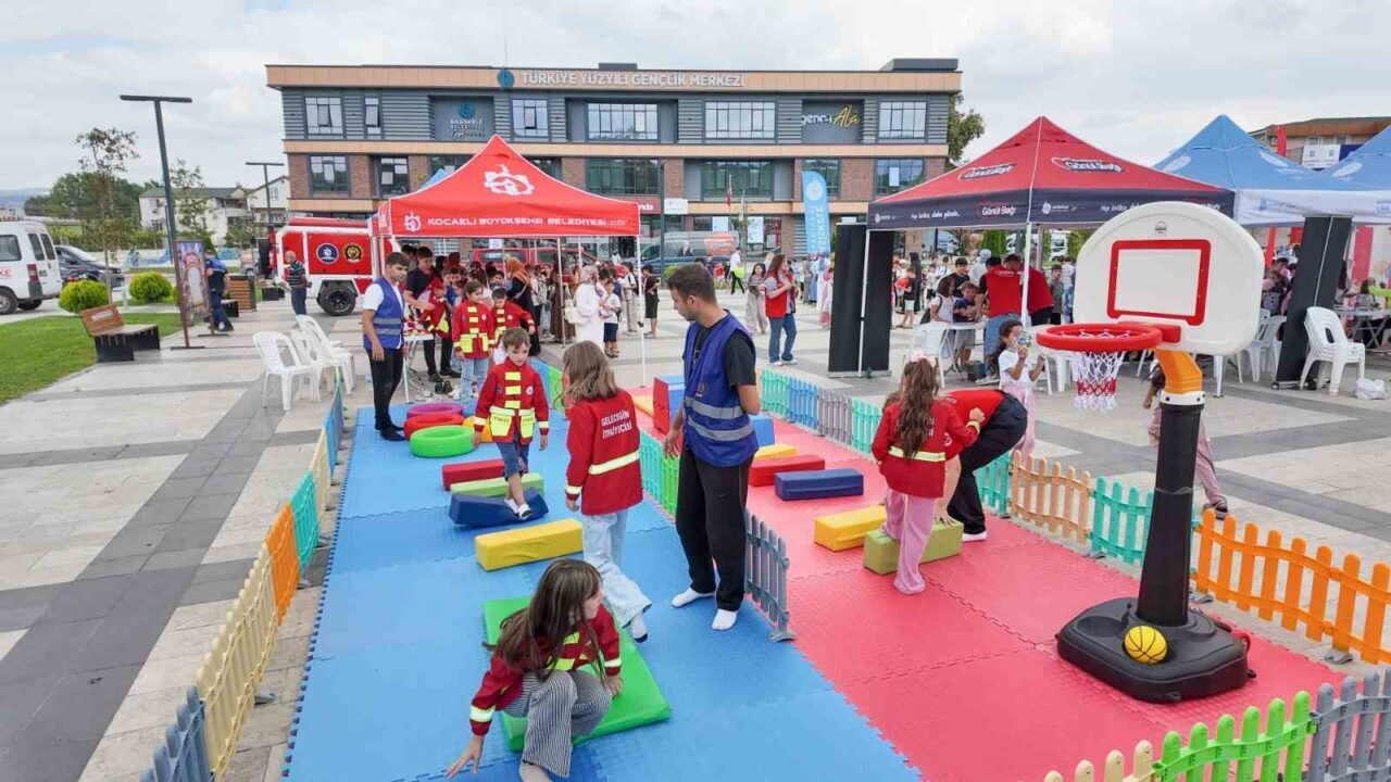 Başiskele’de gençlere yönelik afet farkındalık programı düzenlendi 14 Bülten Medya -